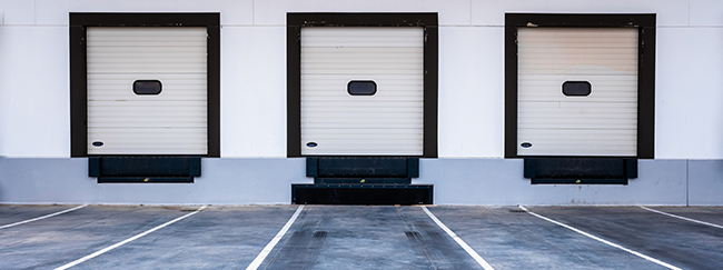 LTL freight shipping terminal with multiple commercial freight shipments