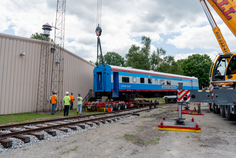 buchanan-hauling-and-rigging-pufferbelly-train-car
